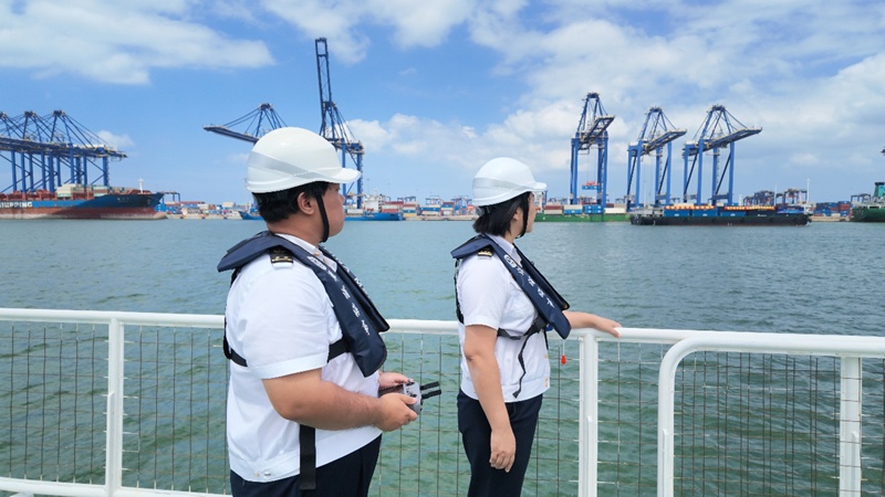 “南宁—海南洋浦”江海直imToken官网达航线首航船舶安全靠泊洋浦港