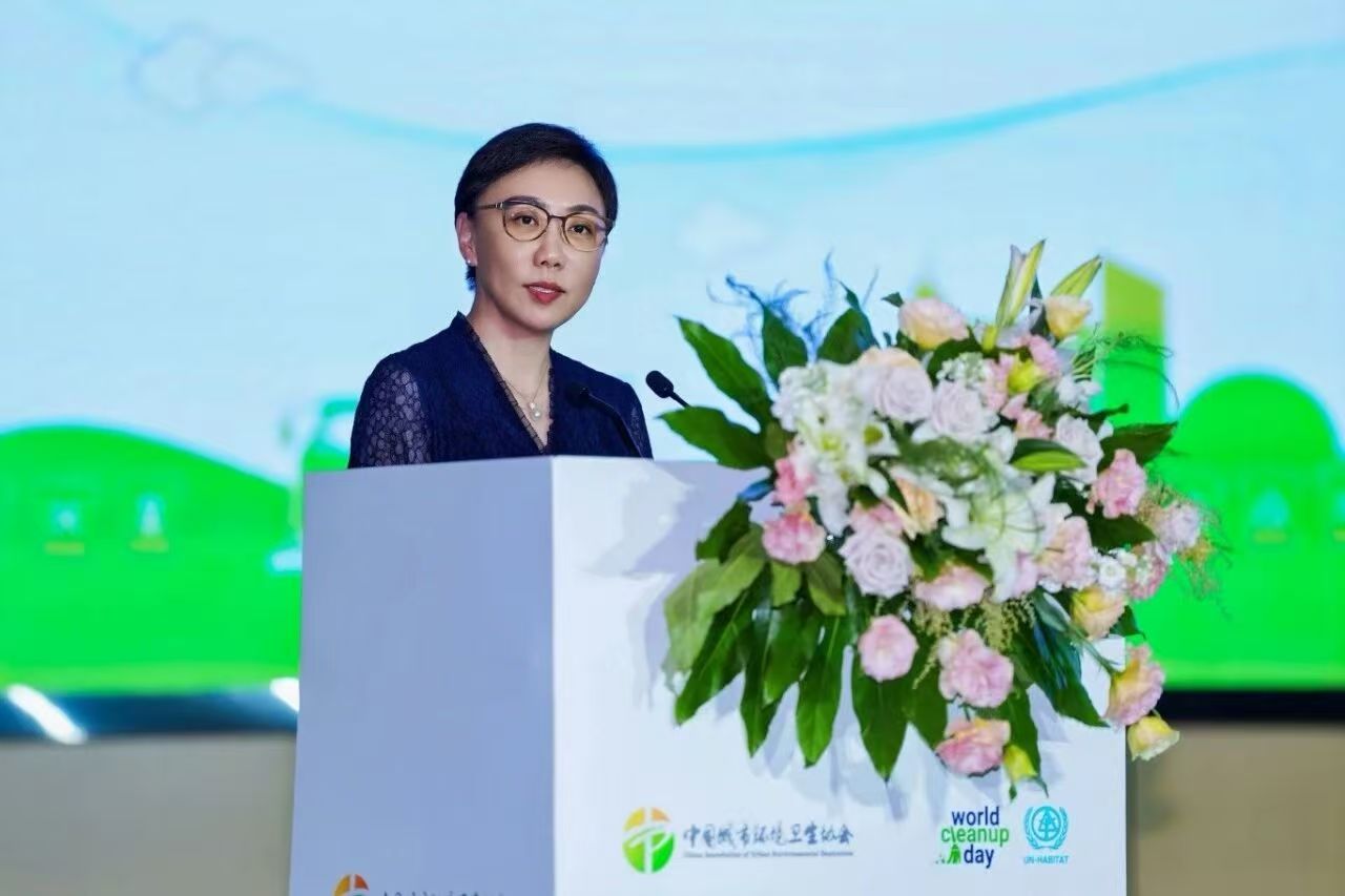 做最懂行业的AI大模型,共筑环卫imToken官网下载数智新生态——中环洁亮相行业年度盛会