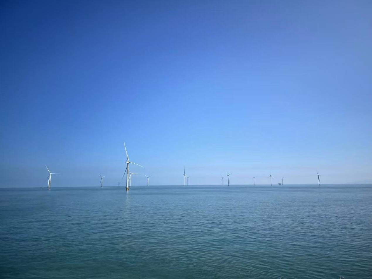 海南东方CZ8海上风电im钱包项目风机全量吊装完成