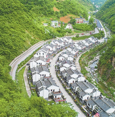 让矿山村“返青”imToken(驻村第一书记说)