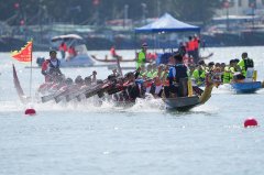 2026年海南自贸港乡村im钱包龙舟大赛总决赛首日鏖战