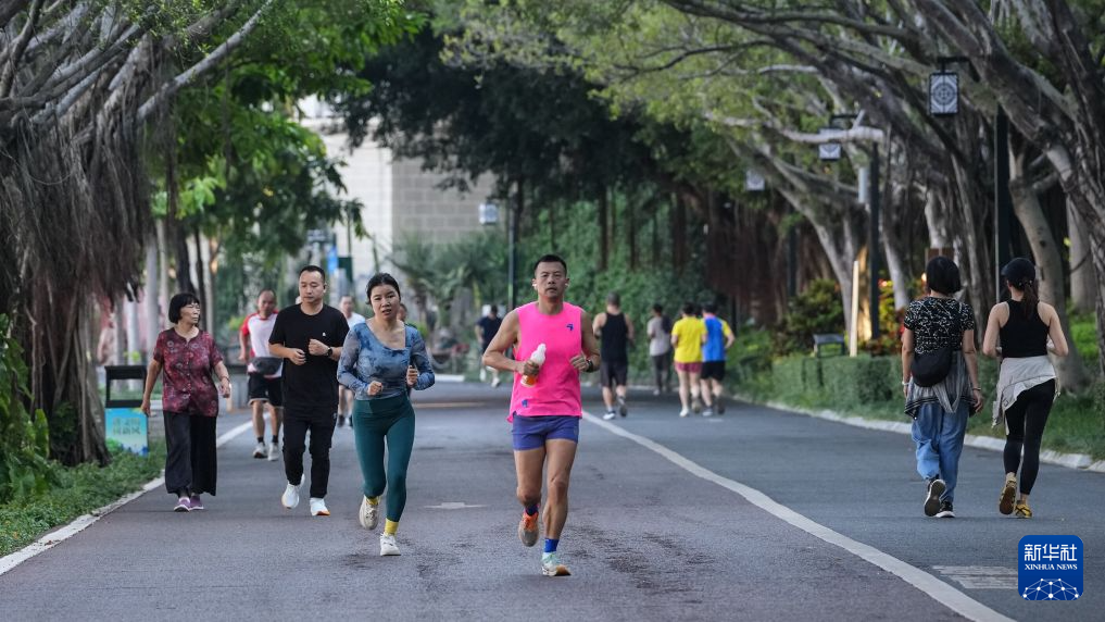 广西南宁：在城市im钱包官网“绿肺”乐享运动