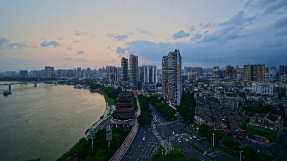 南宁市三街两巷。人民网记者 雷琦竣摄