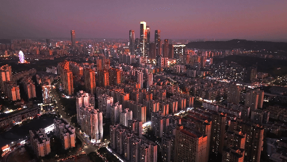 南宁城市夜景。人民网记者 雷琦竣摄