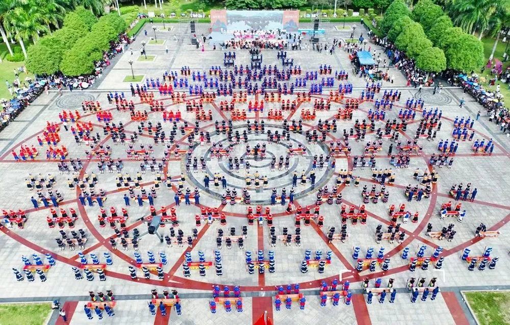 千人壮族打榔舞场面震撼。天等县融媒体中心供图