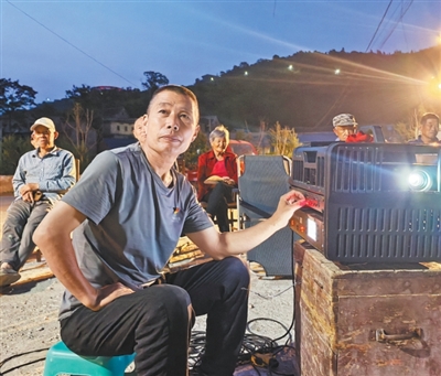 相伴四十年,光影imToken钱包下载流转润心田(守望)