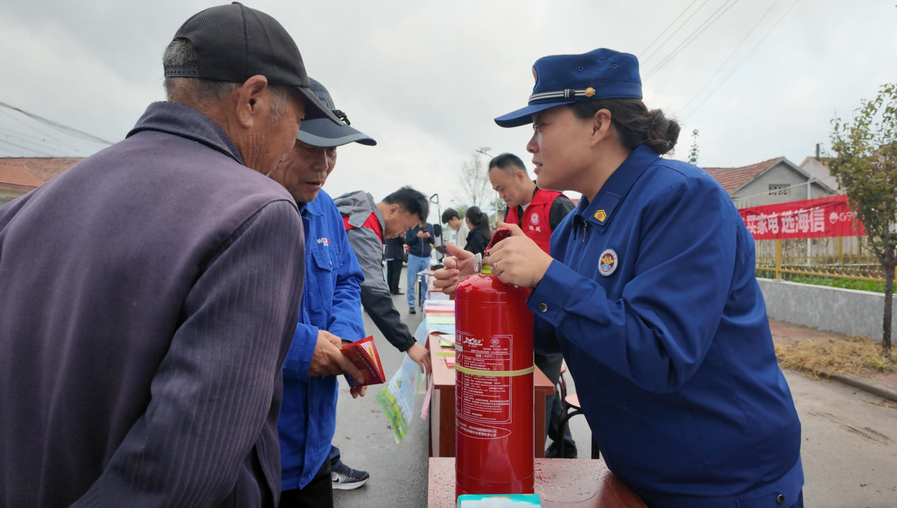潍坊消防多场景开im下载展国际减灾日消防宣传