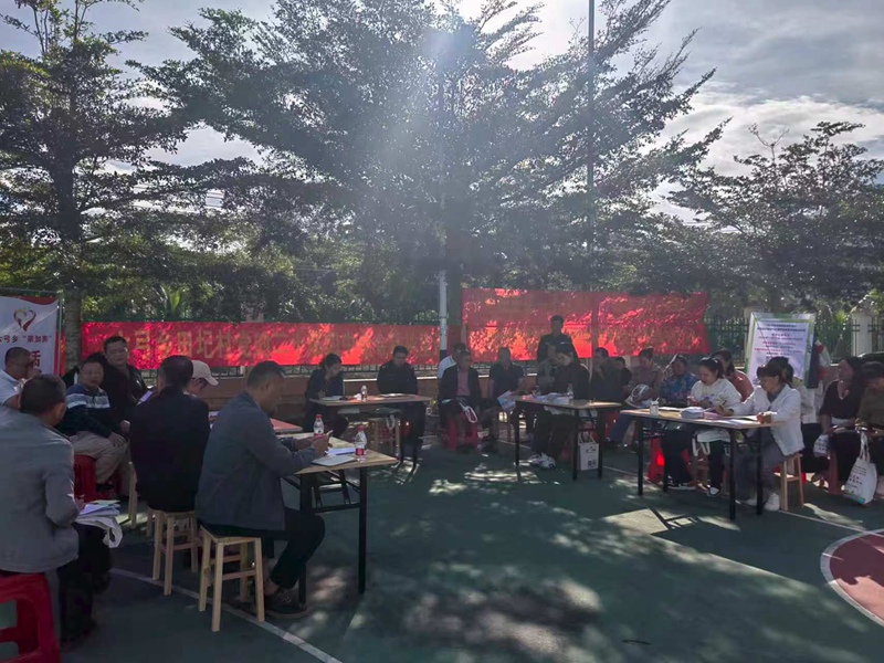 保亭推广新生儿免费参加城乡医保。保亭人社局供图