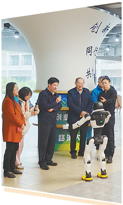 多措并举,共促产业向新向imToken优(坚持和完善人民代表大会制度)