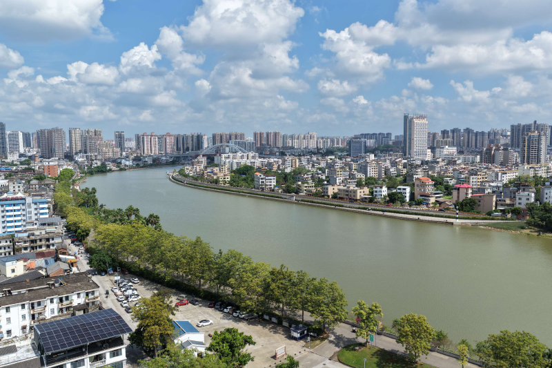 文昌社区紧邻平陆运河。滕俊摄